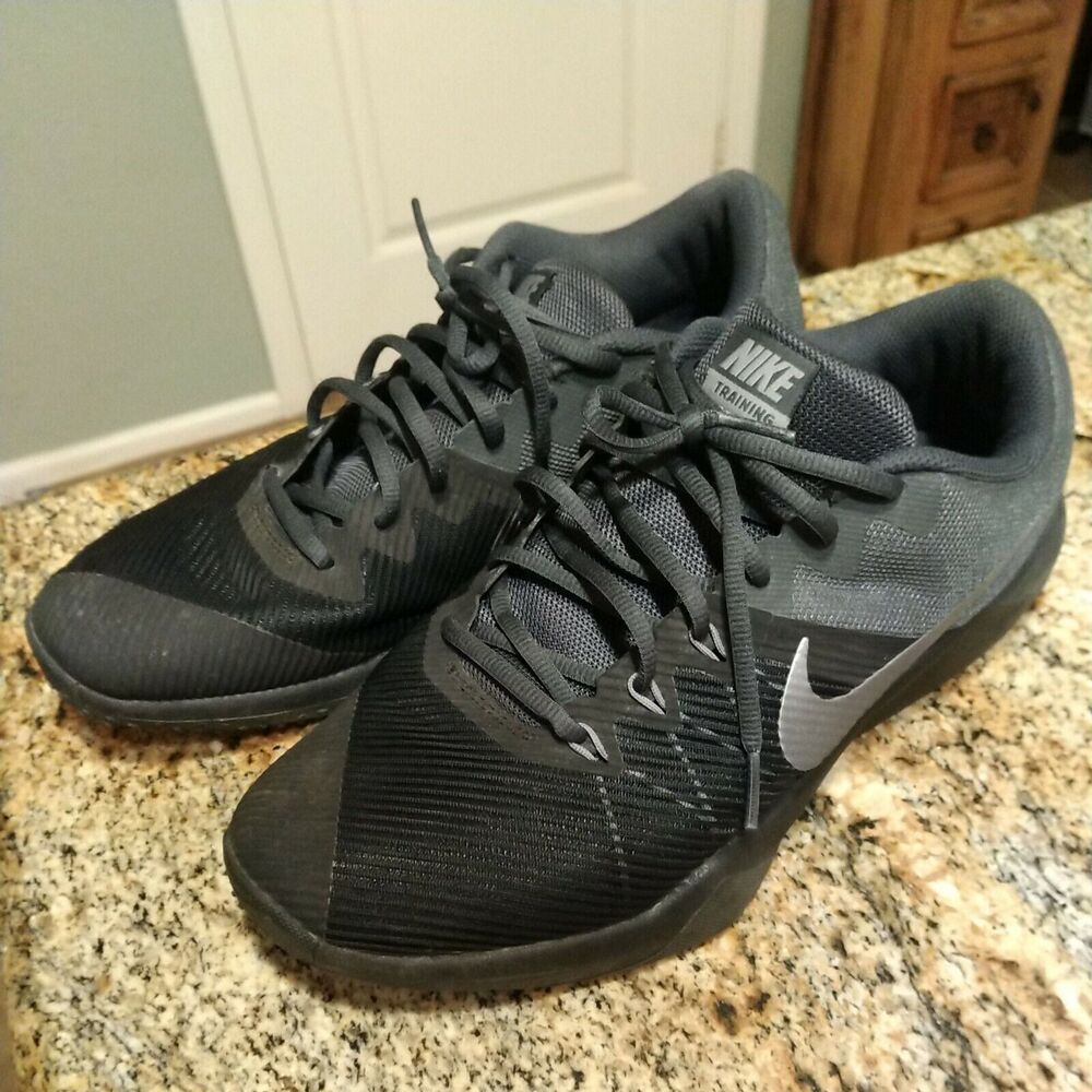 Nike Men's Retaliation Cross Training 917707-001 (Size 11 US) Pre-Owned - Great!
